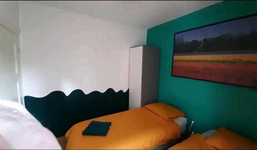 Nicole, Not For Parties, Not A Hotel, Room With Shared Bathroom, No Kitchen Amesterdão Exterior foto